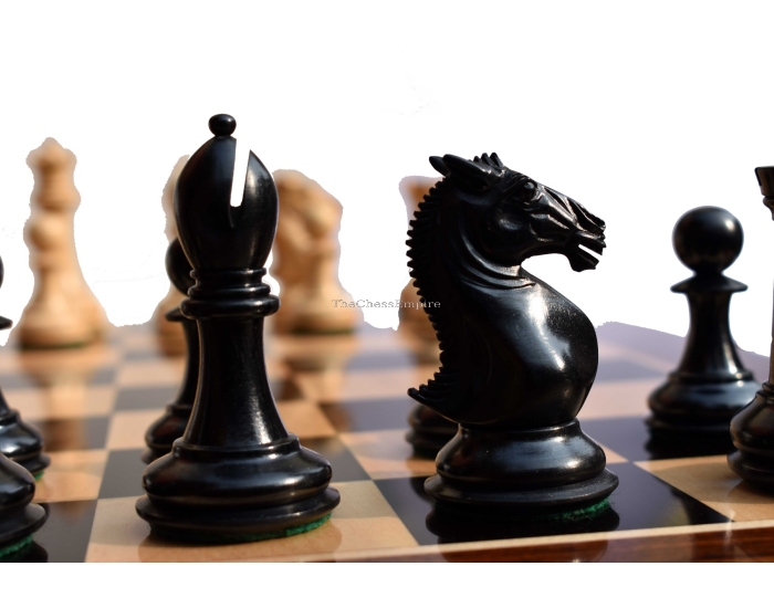 New Hasting Series chess pieces <br> Boxwood & Ebony <br> 4.25" King 