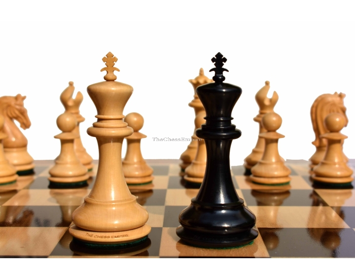 St Joseph Series chess pieces <br> Boxwood & Ebony <br> 4.25" King 