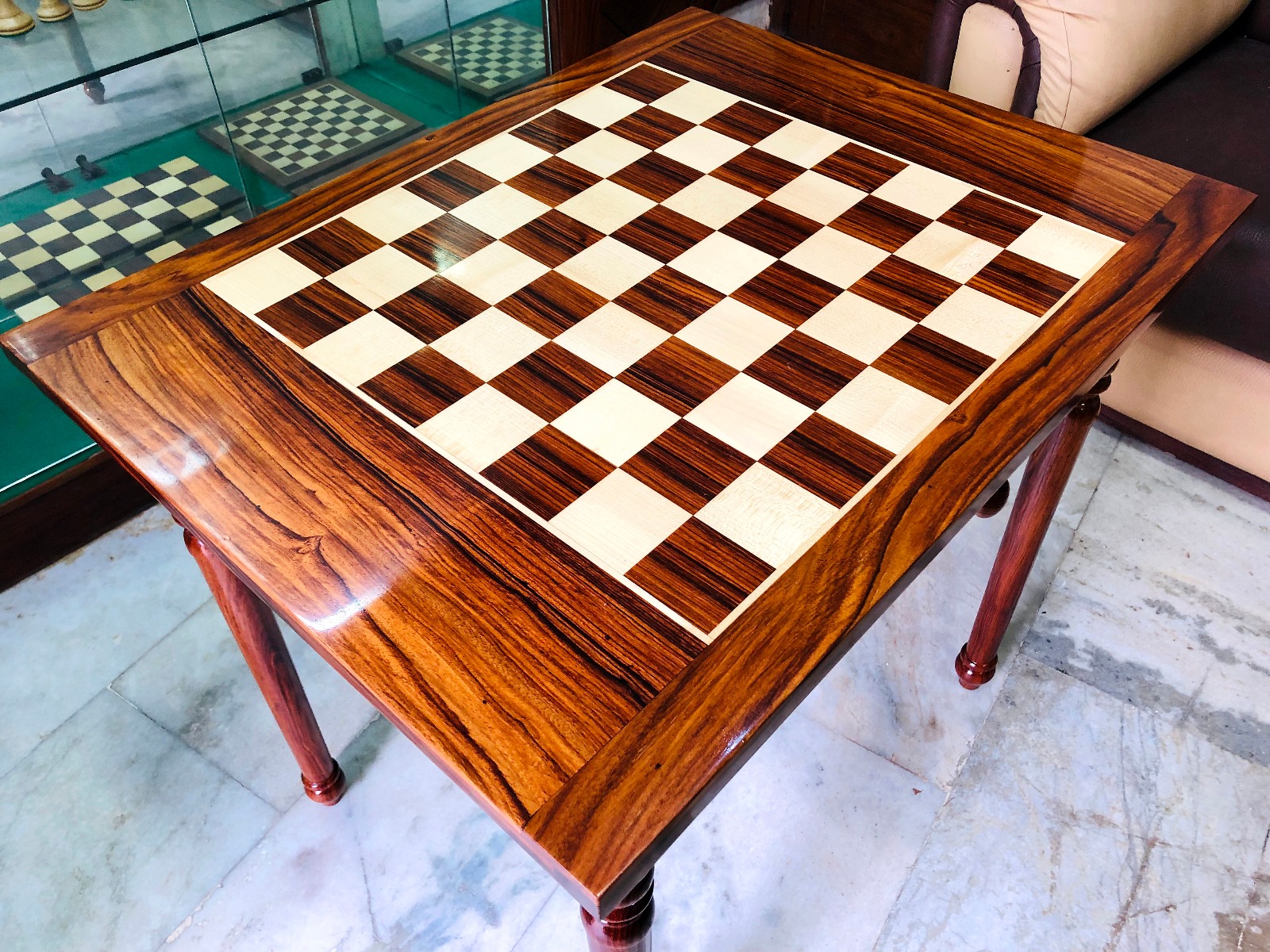 Royale classic Collection Special Edition Chess Table, Chess chairs & Chess  Pieces , American maple & Golden Grains Rosewood , 2.5 Square