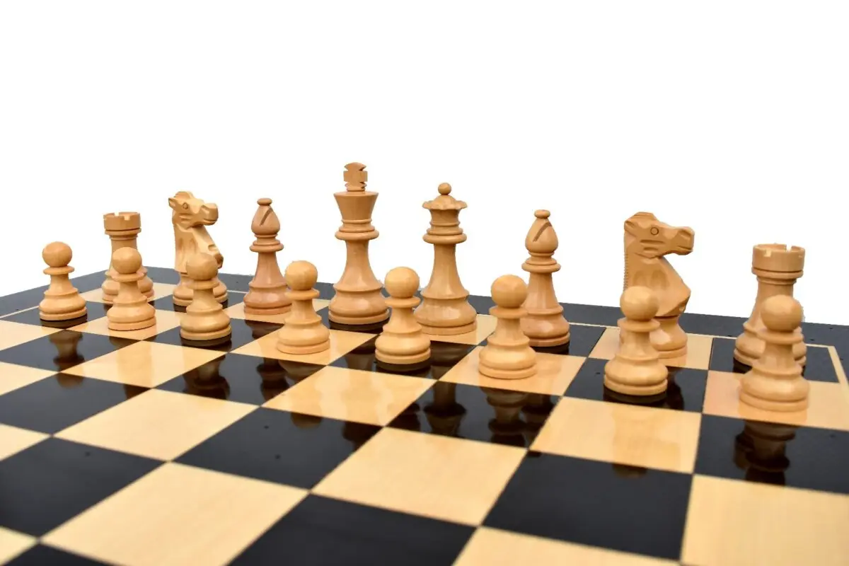 3468-LARDY Jeu d'échecs chess set en buis plombé et feutré King 75 mm