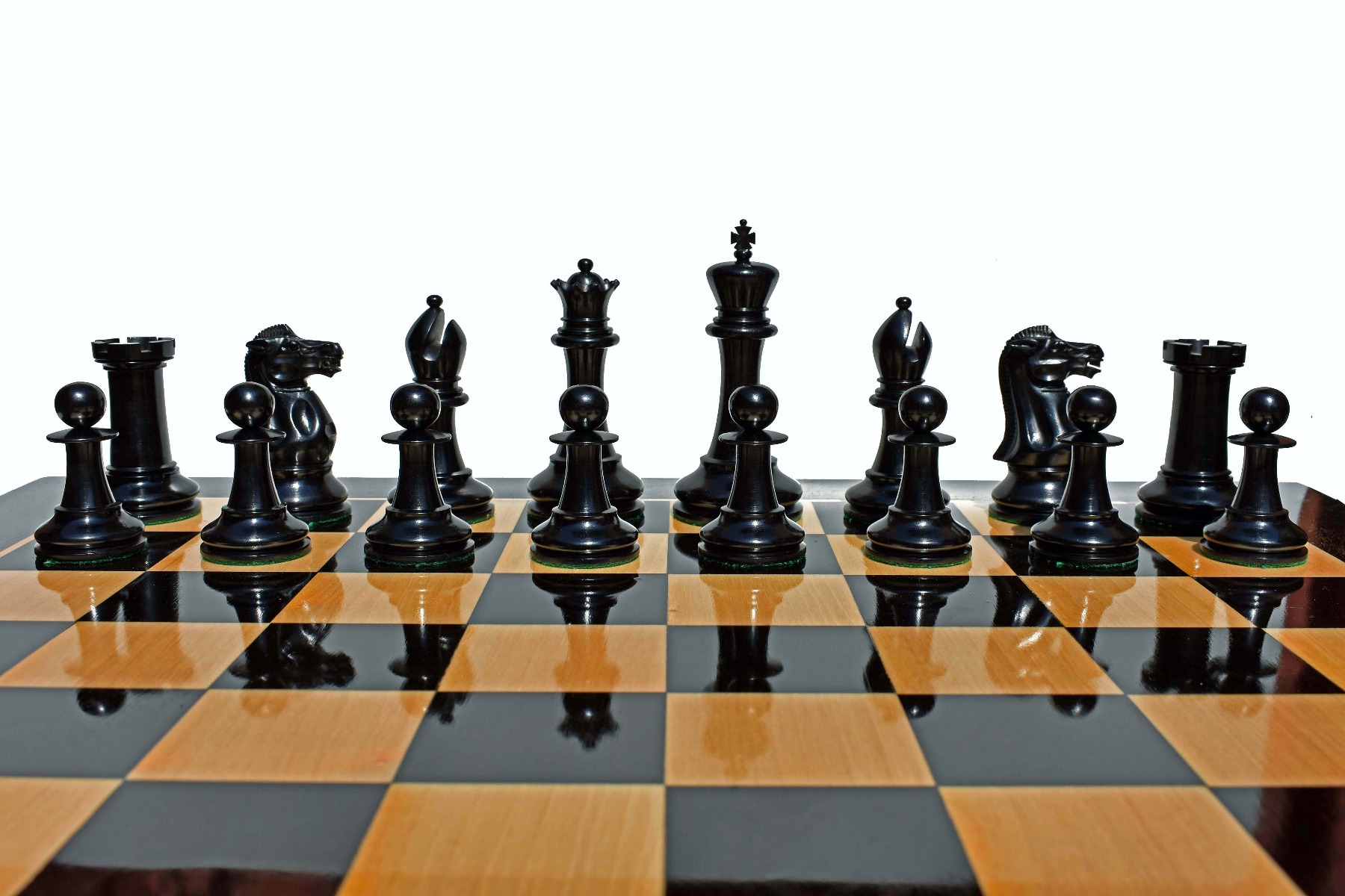 1855-1860 Anderssen Jaques Chess Pieces <br> Antiqued Boxwood & Ebony <br> 4.4" King-2048 1855-1860 Anderssen Jaques Chess Pieces Antiqued Boxwood & Ebony 4.4" King-2048