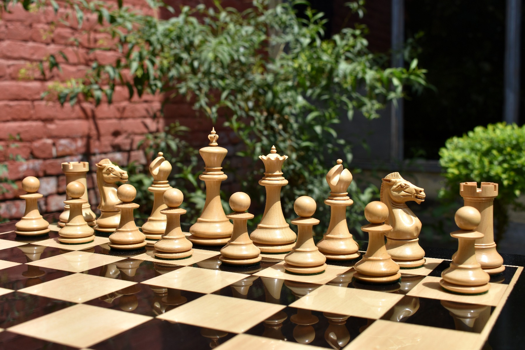 Legend Series Chess Pieces <br> Boxwood & Ebony <br> 4.25" King-2739 Legend Series Chess Pieces Boxwood & Ebony 4.25" King-2739