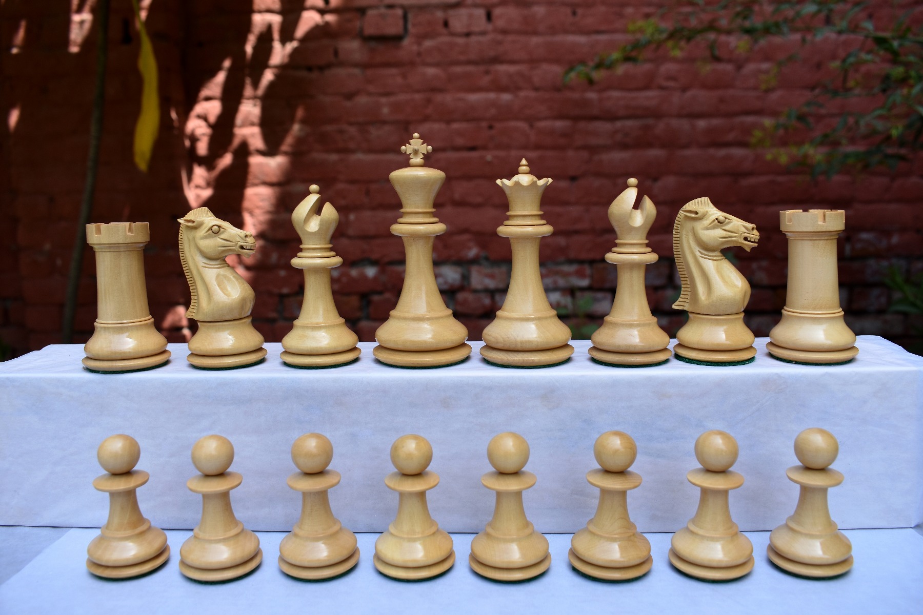 Legend Series Chess Pieces <br> Boxwood & Ebony <br> 4.25" King-2738 Legend Series Chess Pieces Boxwood & Ebony 4.25" King-2738
