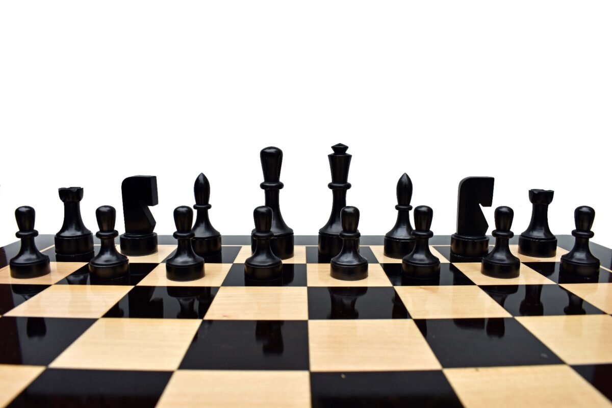 Northern Art Chess Pieces Boxwood & Ebonized 3.75" King-1859
