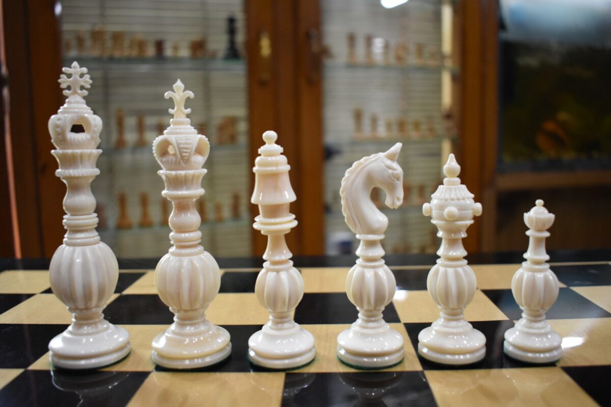 The Royal Series Bone Chess Pieces Natural Bone & Red Stained Bone 5.25" King-3100