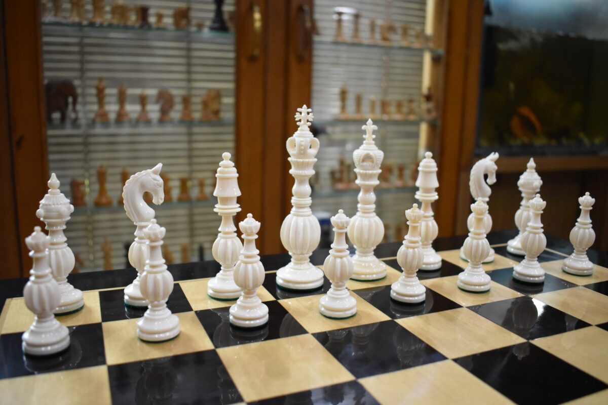The Royal Series Bone Chess Pieces Natural Bone & Red Stained Bone 5.25" King-3101