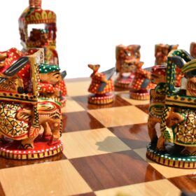 Ambawari Artistic Chess Pieces Green/ Gold & Red Stained 3" King-3155