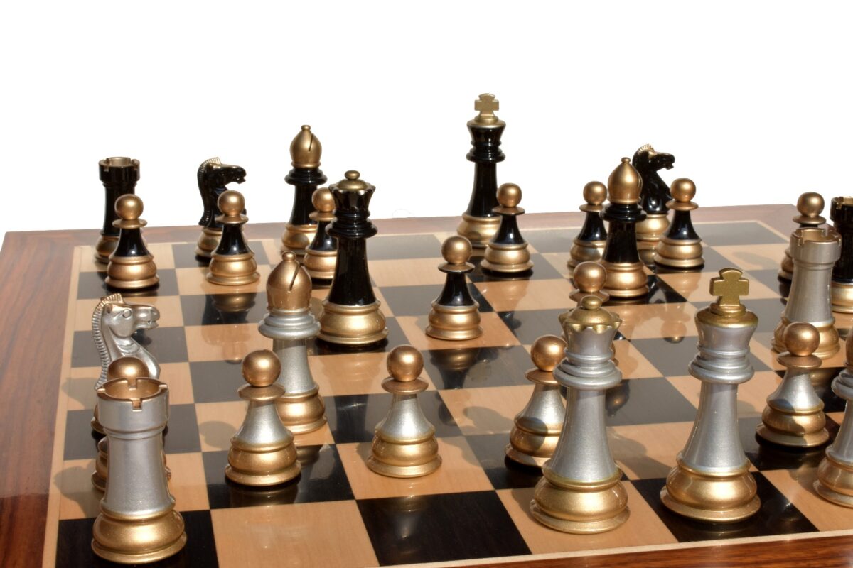 Windsor Castle Series Chess Pieces Black Gold Lacquered & Silver Gold 4" King-2319