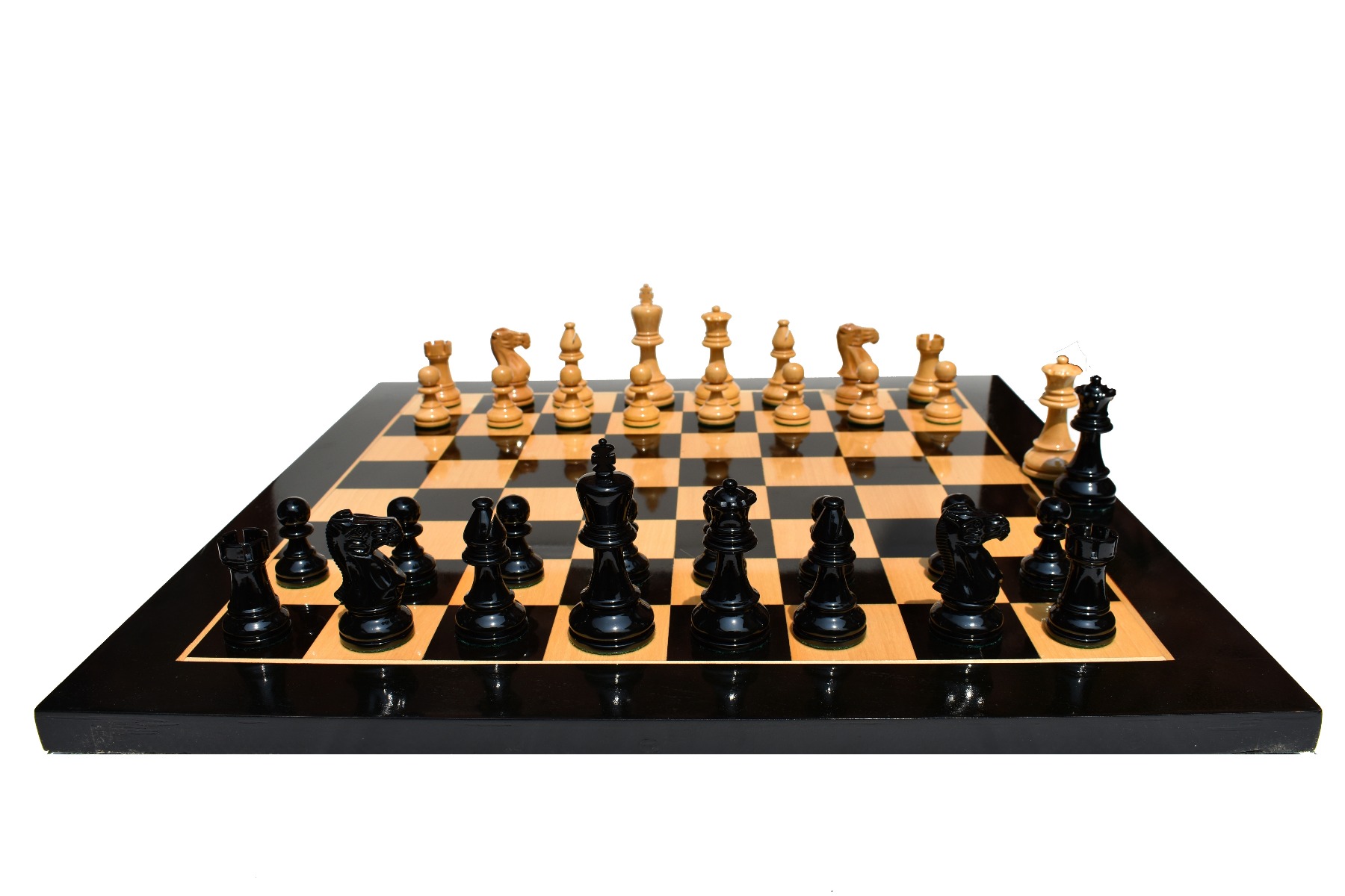AIW-350 Series Chess Set Boxwood Lacquered & Black Lacquered 3.75" King with 2" Square Tournament Chess Board-3980