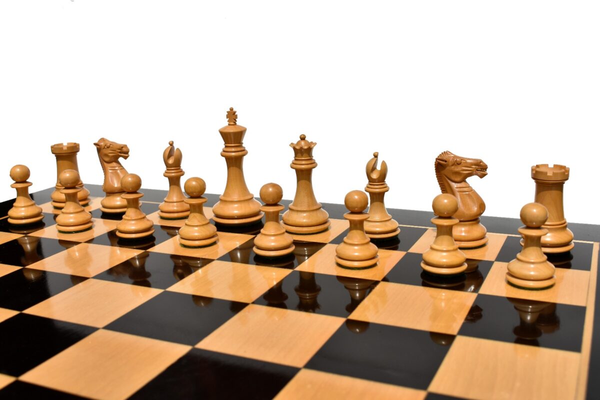 The Windsor Series Chess Set Boxwood & Ebony 3.5" King with 2" Square Tournament Series Chess Board-4127