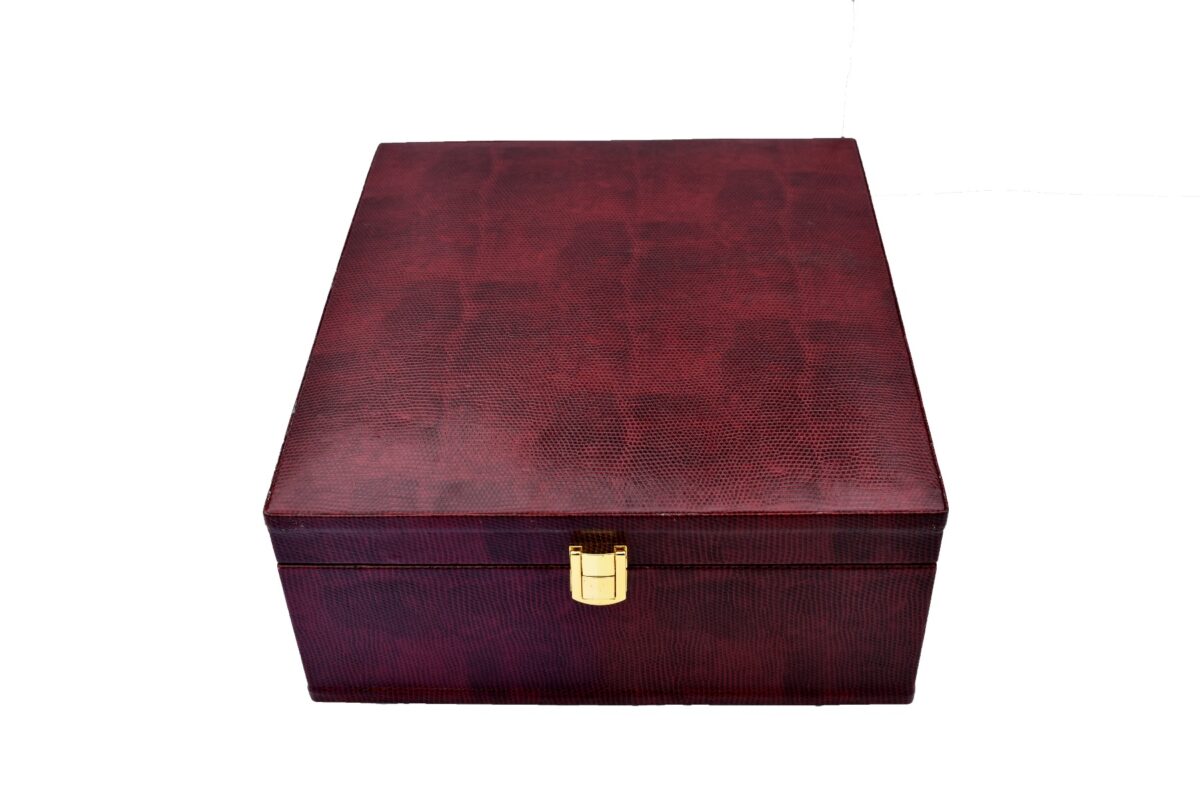 Timeless Imperial Series Chess Set Repro Antiqued Boxwood & Ebony 4" King/ 2.25" Square Jaques Chess Board with Storage Case-3927