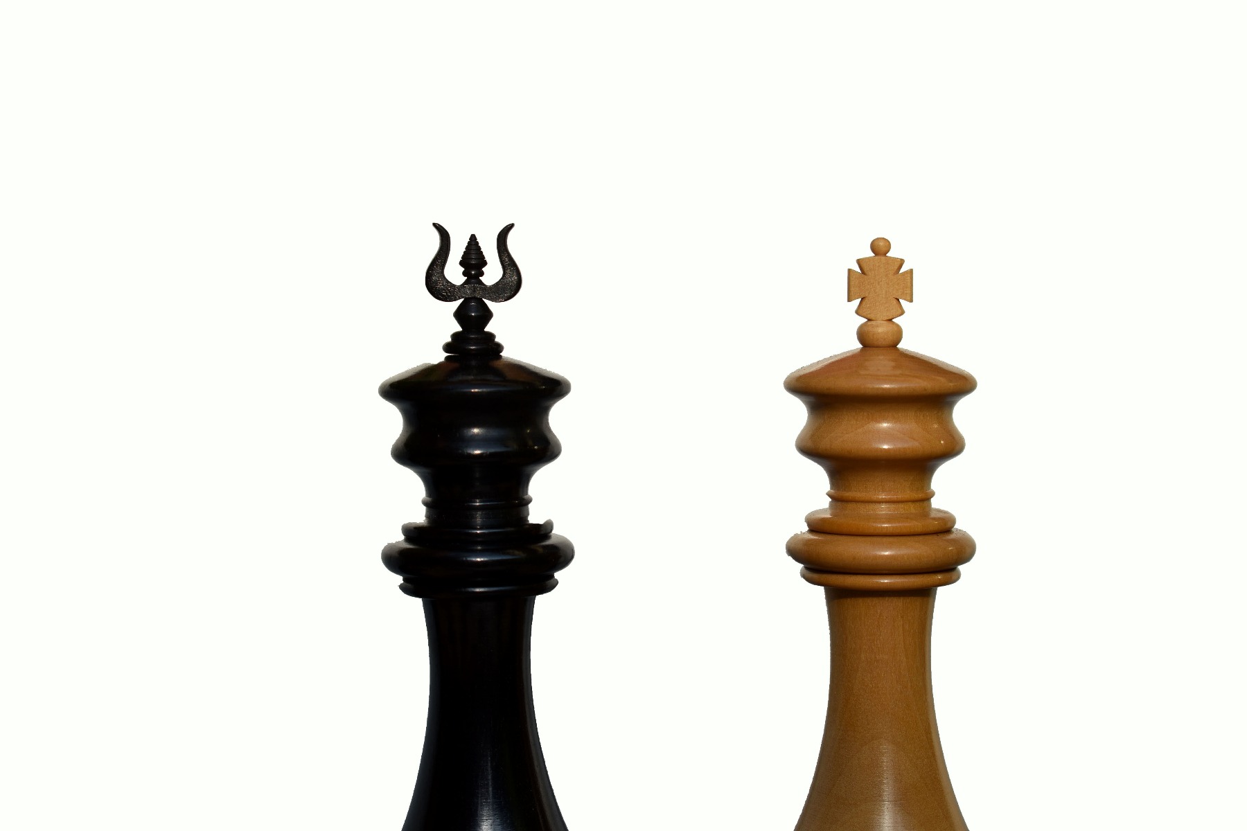 Ferrari Series Chess Pieces <br> Boxwood & Ebony <br> 4.4" King-4700 Ferrari Series Chess Pieces Boxwood & Ebony 4.4" King-4700