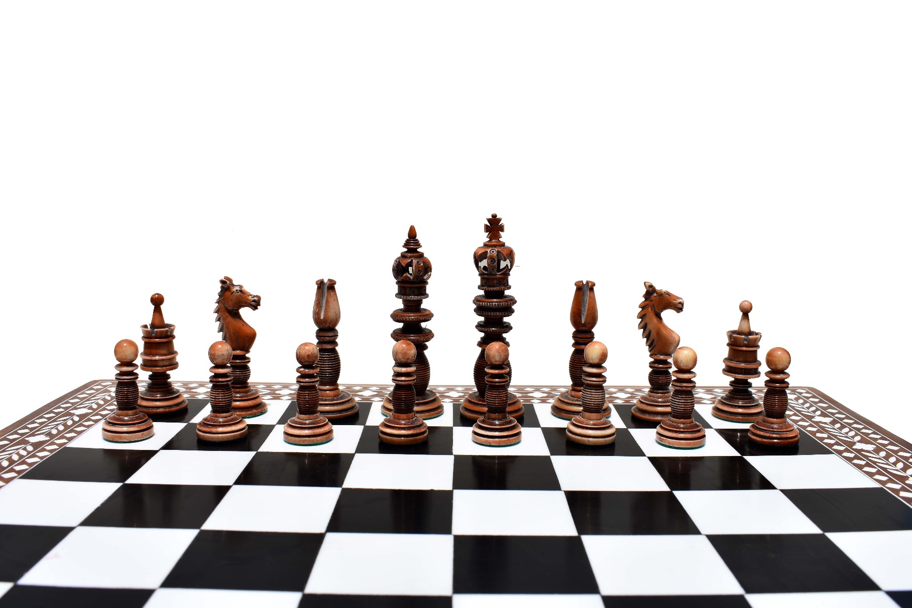 The Majestic Series Chess set Natural Bone & Antiqued bone 4.4" King with Heritage series chess board-4849