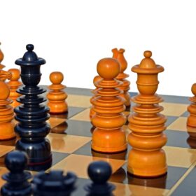 Calvert Series Chess Pieces Antiqued Boxwood & Ebony 4.4" king-5160
