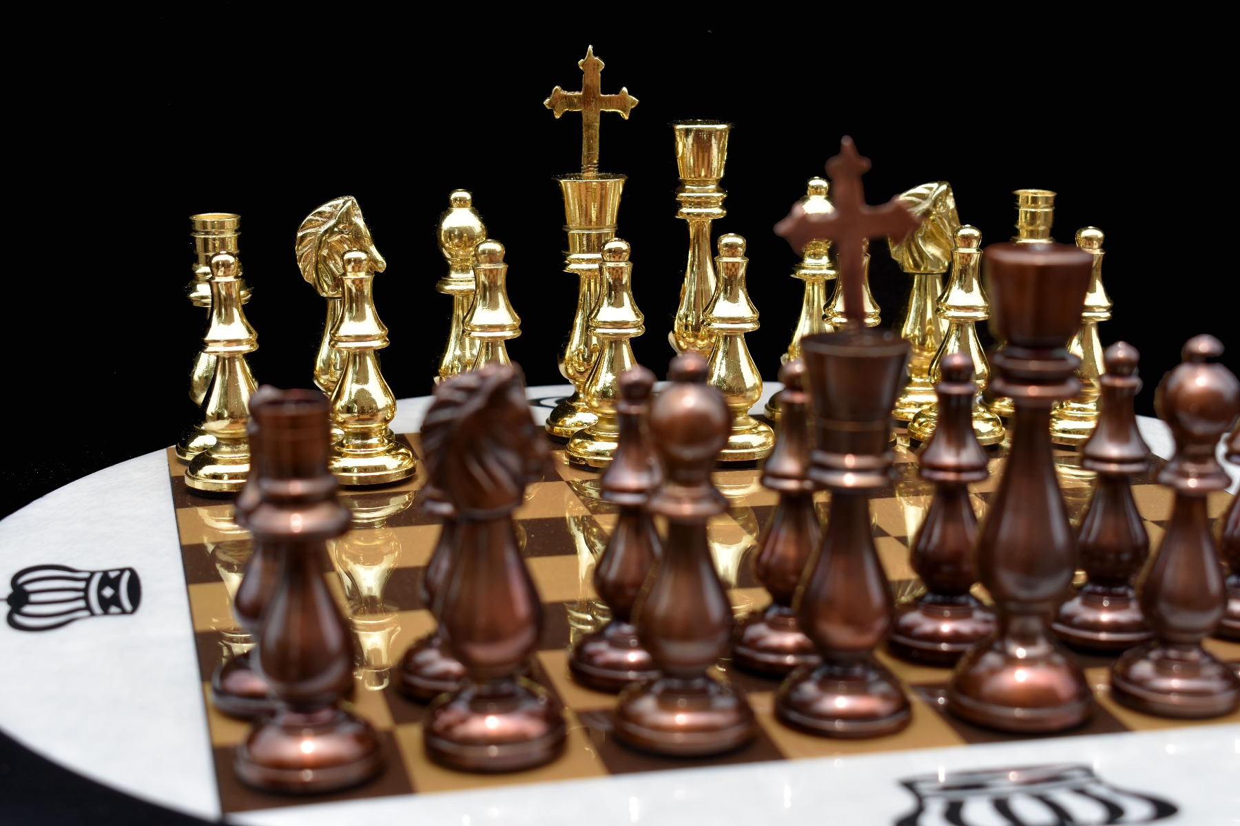 Brass Luxury Chess Table 22" x 18" Detachable <br> With Solid Brass 4.75" Chess Pieces-5334 Brass Luxury Chess Table 22" x 18" Detachable With Solid Brass 4.75" Chess Pieces-5334