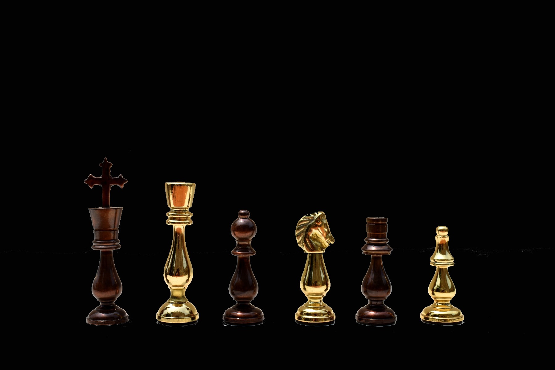 Brass Luxury Chess Table 22" x 18" Detachable <br> With Solid Brass 4.75" Chess Pieces-5327 Brass Luxury Chess Table 22" x 18" Detachable With Solid Brass 4.75" Chess Pieces-5327