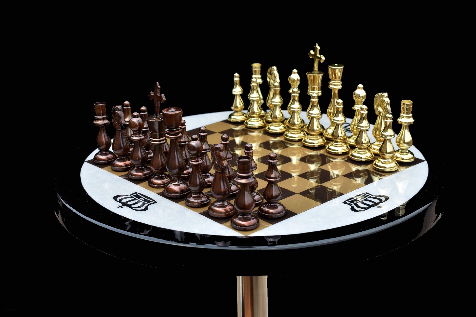 Brass Luxury Chess Table 22" x 18" Detachable <br> With Solid Brass 4.75" Chess Pieces-5326 Brass Luxury Chess Table 22" x 18" Detachable With Solid Brass 4.75" Chess Pieces-5326