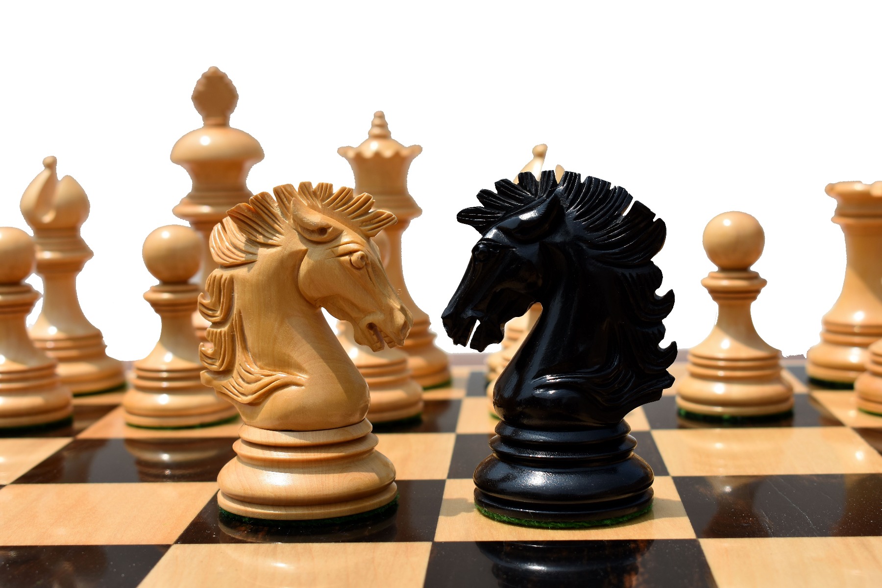 Wellington Series Chess Pieces Boxwood & Ebony 4.4" King-5624