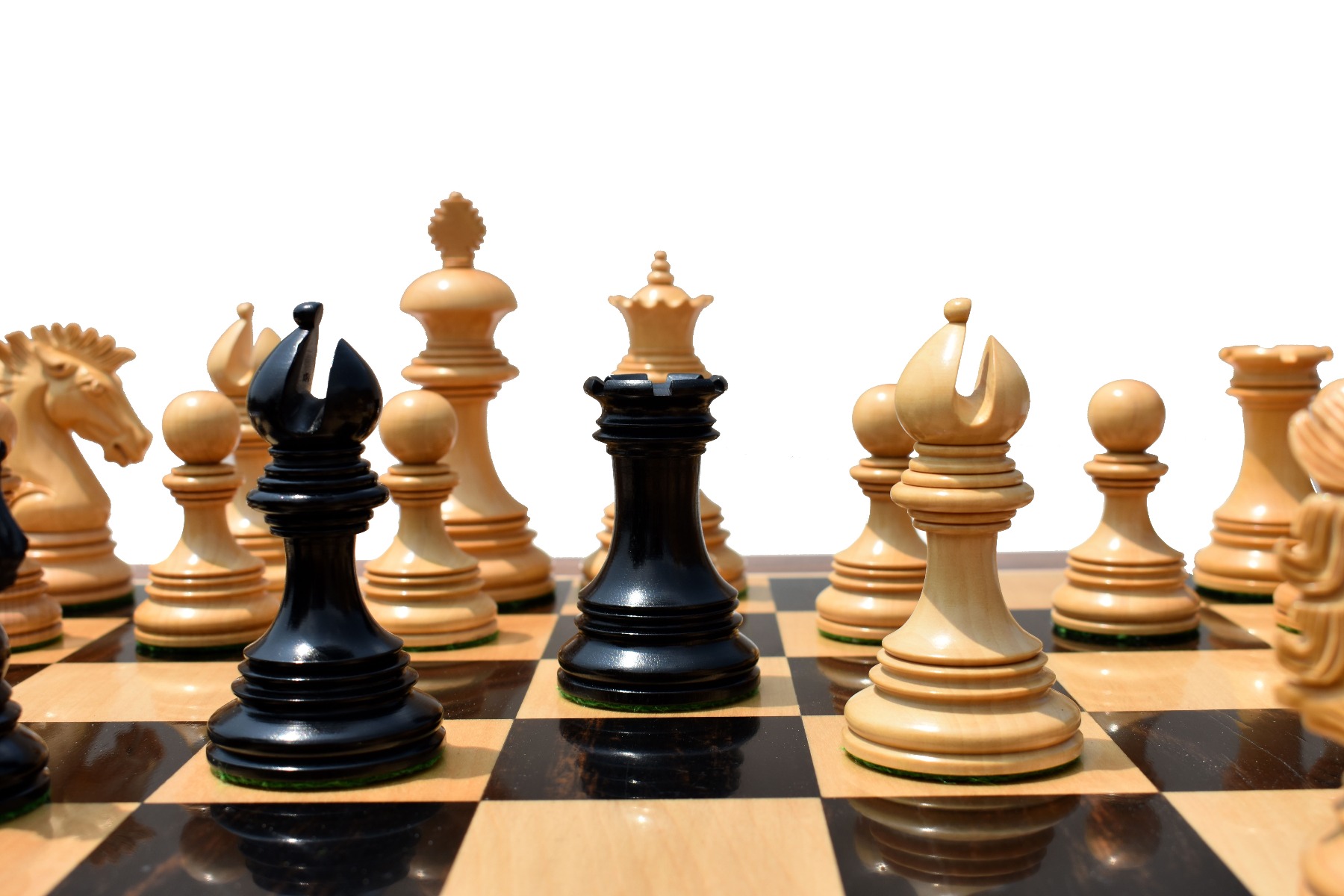 Wellington Series Chess Pieces Boxwood & Ebony 4.4" King-5625