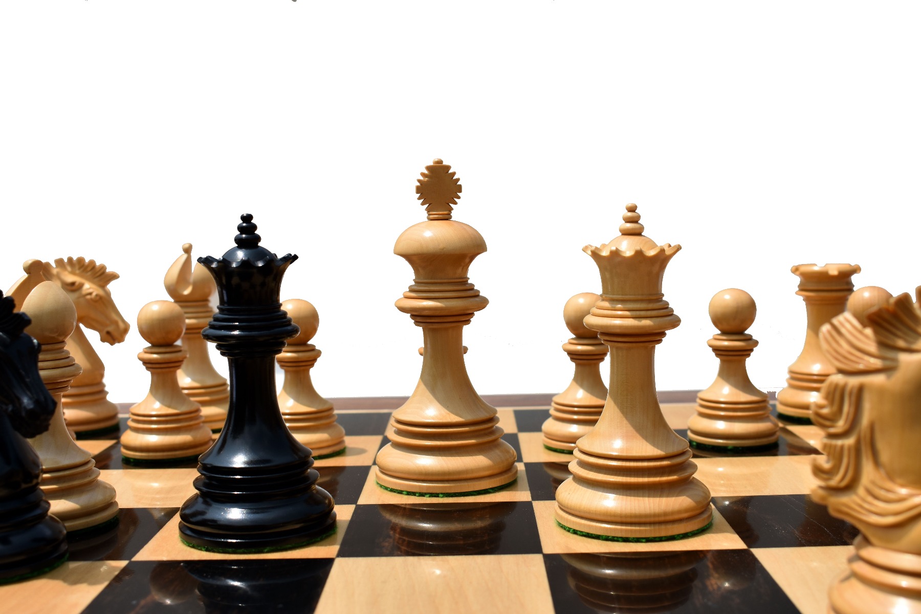 Wellington Series Chess Pieces Boxwood & Ebony 4.4" King-5626