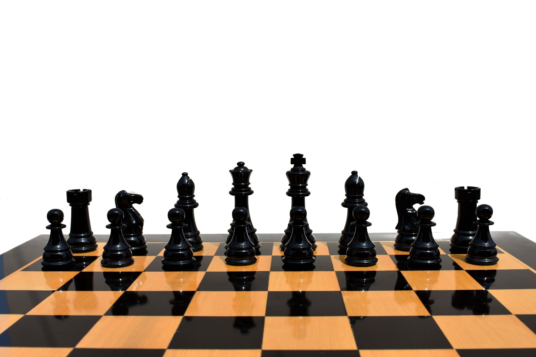 Windsor Castle Series Chess Pieces <br> Ivory White & Black Lacquered <br> 4" King-5319 Windsor Castle Series Chess Pieces Ivory White & Black Lacquered 4" King-5319