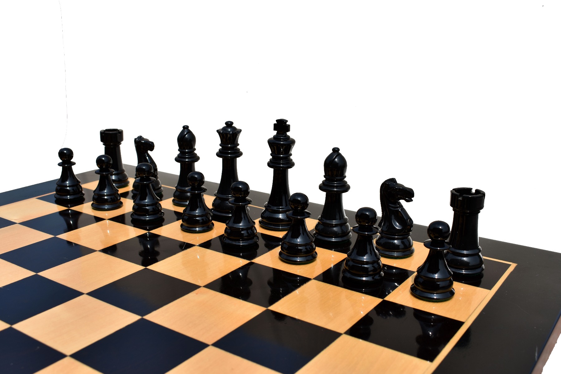 Windsor Castle Series Chess Pieces <br> Ivory White & Black Lacquered <br> 4" King-5320 Windsor Castle Series Chess Pieces Ivory White & Black Lacquered 4" King-5320