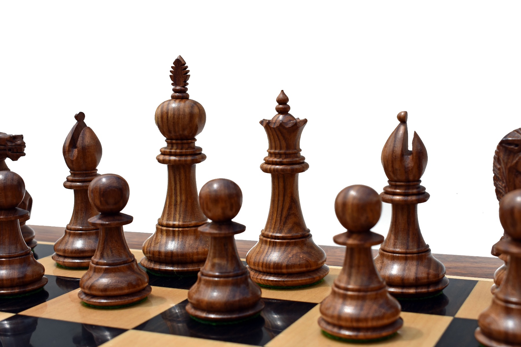 The Royal Knight Chess set Boxwood & Sheesham 4" King with 2" Square Chess Board & storage Box-5709