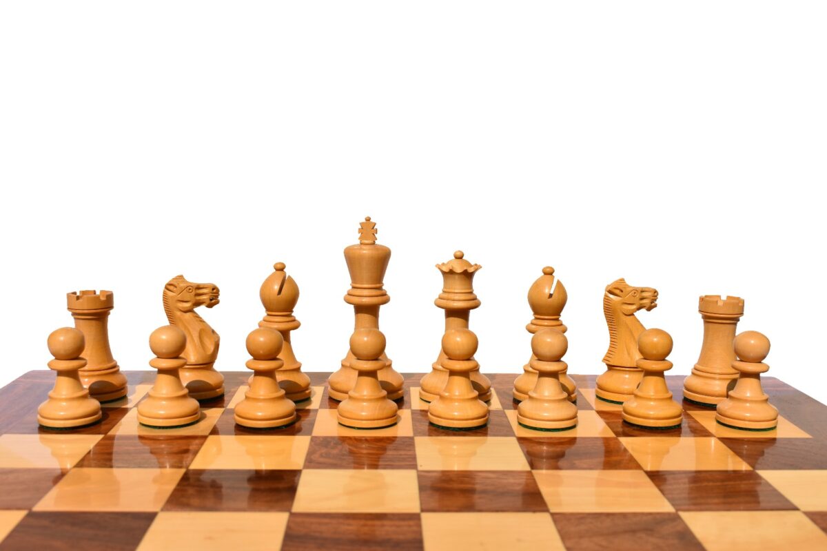 Grandmaster Series Chess set Boxwood & Green Gilded Boxwood 3.75" King with 18" Chess Board-6436