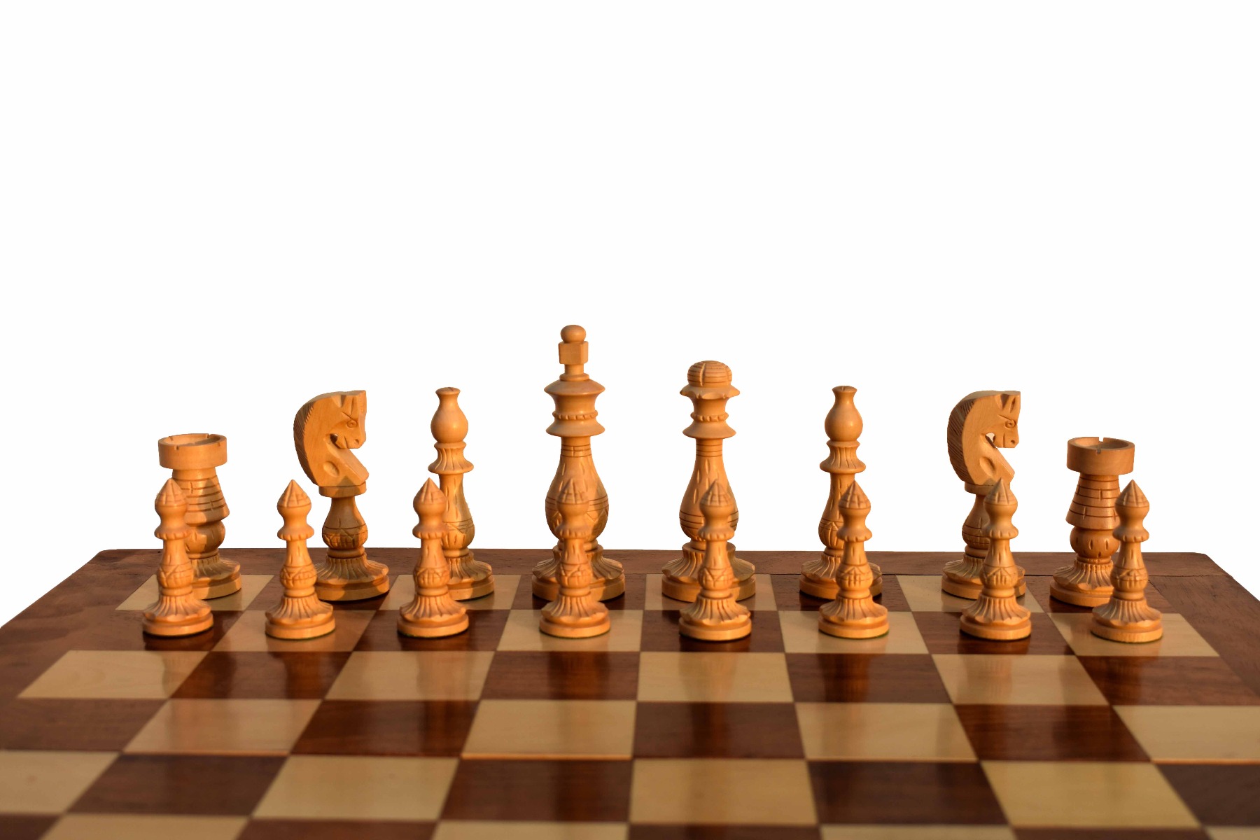 Gumat Series complete Chess set <br> Boxwood & Sheesham <br> 3.5" King with 16" Folding chess board-6637 Gumat Series complete Chess set Boxwood & Sheesham 3.5" King with 16" Folding chess board-6637