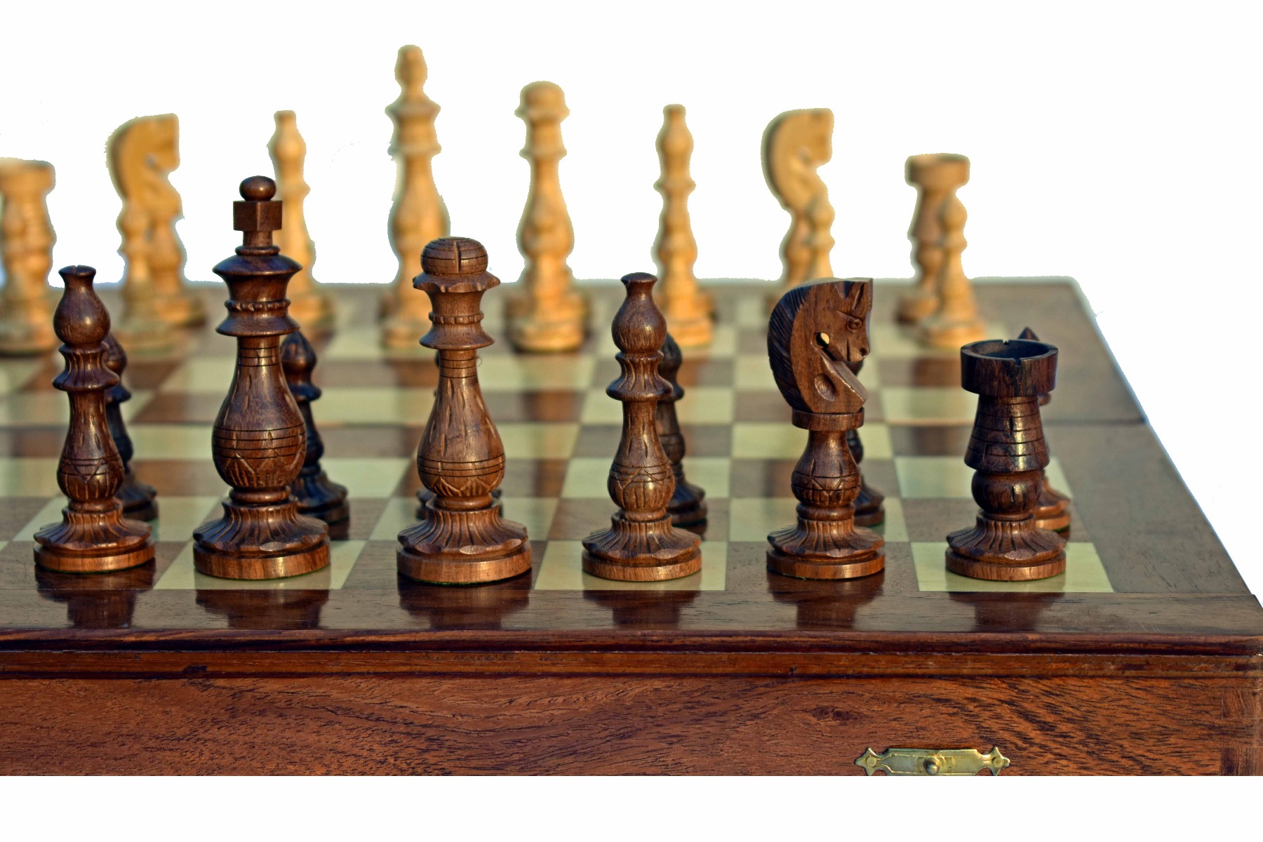 Gumat Series complete Chess set <br> Boxwood & Sheesham <br> 3.5" King with 16" Folding chess board-6636 Gumat Series complete Chess set Boxwood & Sheesham 3.5" King with 16" Folding chess board-6636