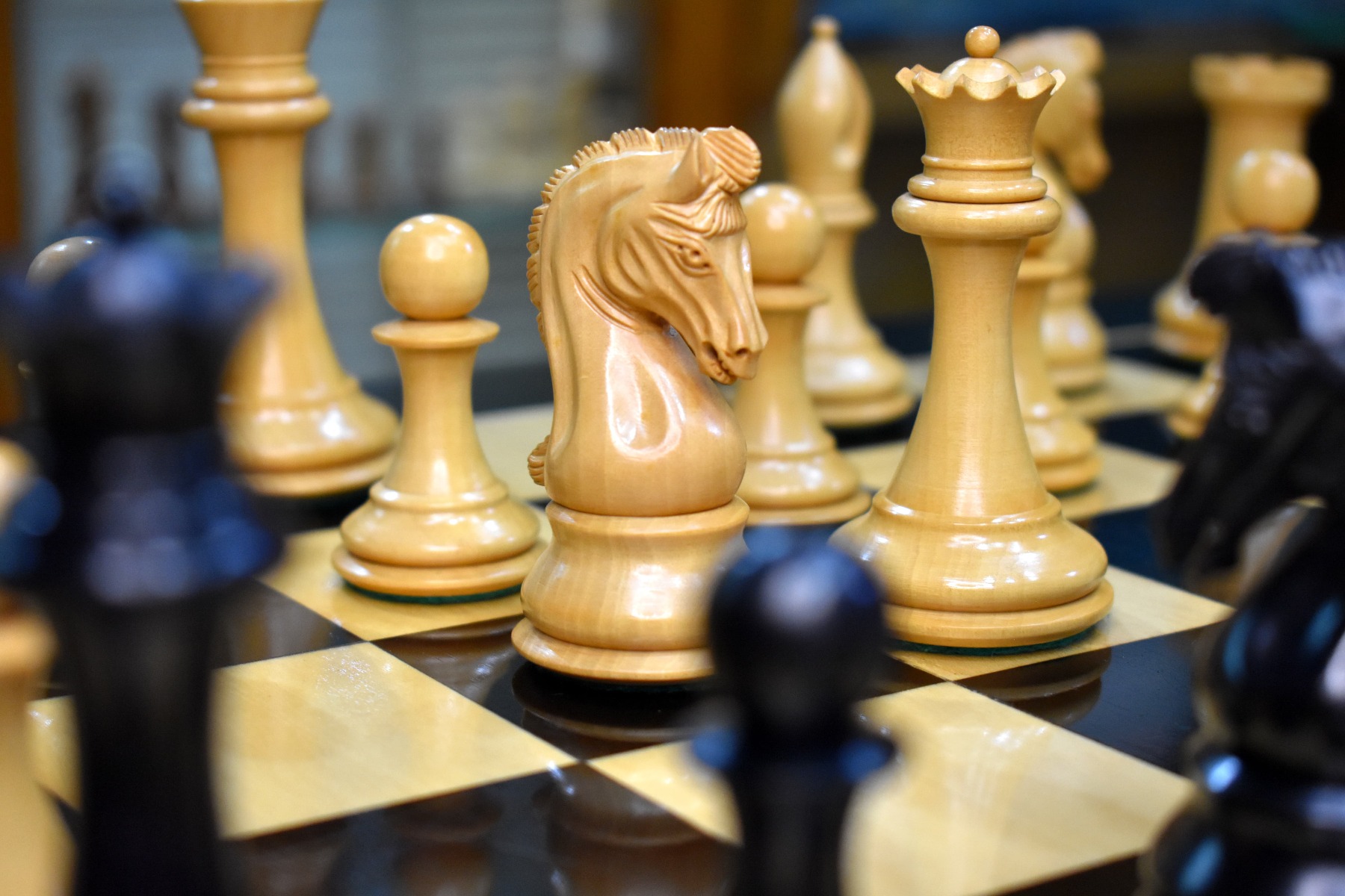 Imperial Series Chess Pieces Boxwood & Ebony 3" King-7001