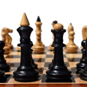 The Shkolnik Series version II soviet reproduction Chess set Boxwood & Ebonized 3.5" King with 1.75" Square Chess board-7181