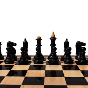 The Shkolnik Series version II soviet reproduction Chess set Boxwood & Ebonized 3.5" King with 1.75" Square Chess board-7187