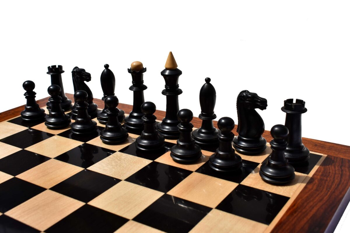 The Shkolnik Series version II soviet reproduction Chess set Boxwood & Ebonized 3.5" King with 1.75" Square Chess board-7188