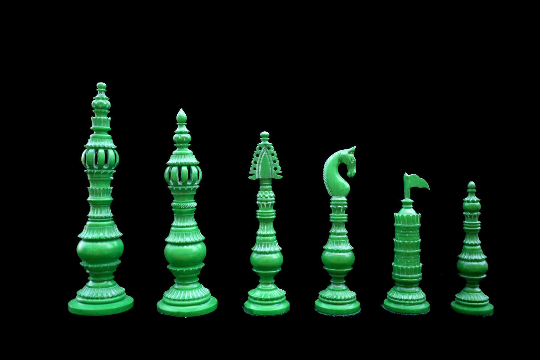 Tower Series Bone Crafted chess pieces Natural Bone & Green stained Bone 6.25" King-7407
