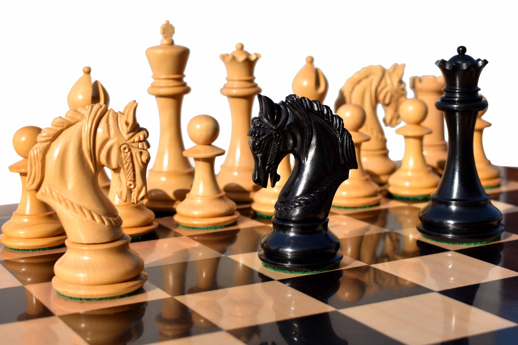 The Kings Arthur Series chess pieces <br> Boxwood & Ebony <br> 4.4" King-7593 The Kings Arthur Series chess pieces Boxwood & Ebony 4.4" King-7593