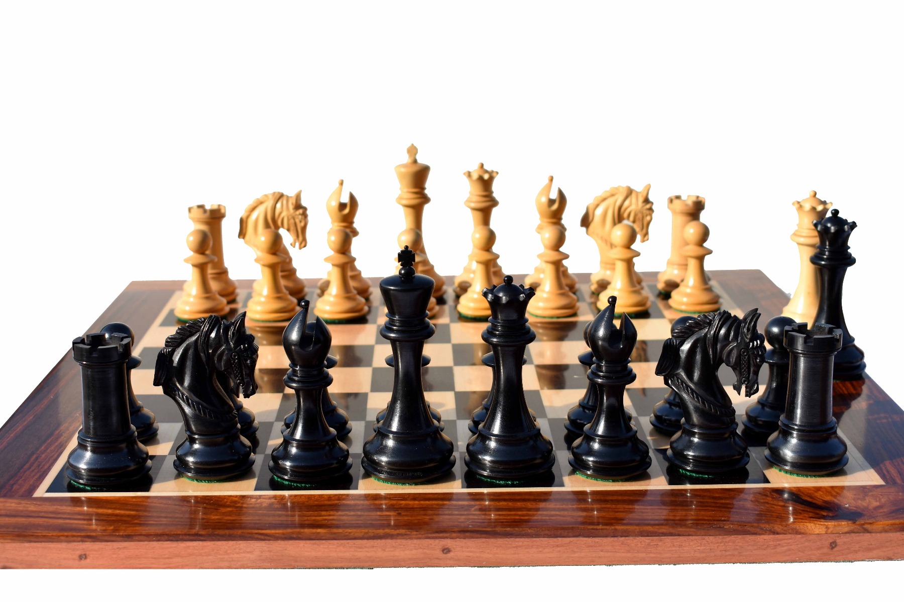 The Kings Arthur Series chess pieces <br> Boxwood & Ebony <br> 4.4" King-7588 The Kings Arthur Series chess pieces Boxwood & Ebony 4.4" King-7588