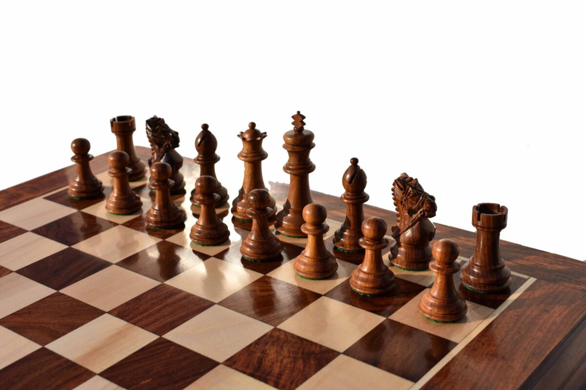 The Kings Bridle Series chess set Boxwood & Sheesham 3" King with 16" chess board-7547