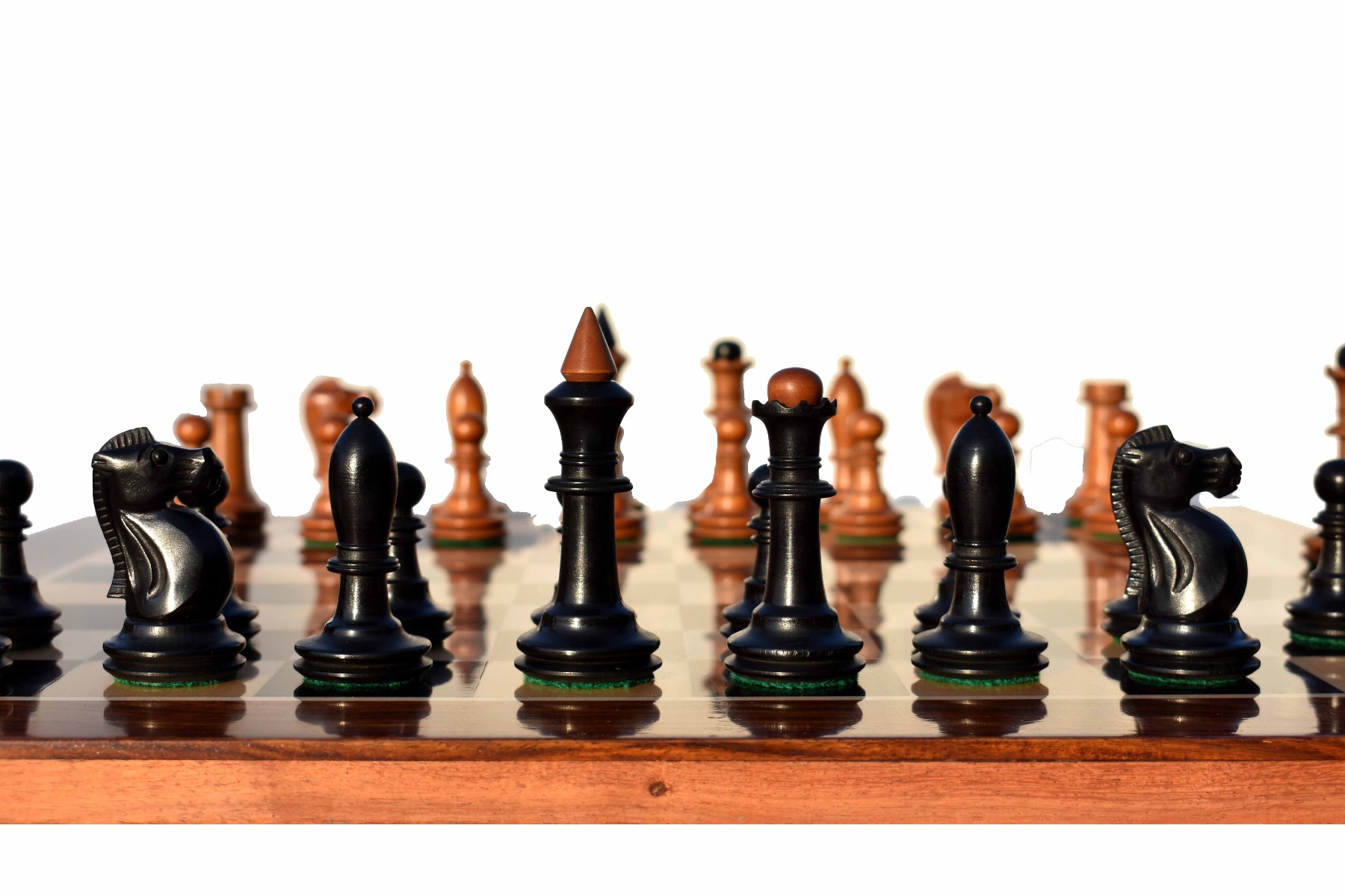 The Shkolnik soviet series reproduction Chess pieces <br> Antiqued Boxwood & Ebonized <br> 3.5" King -7638 The Shkolnik soviet series reproduction Chess pieces Antiqued Boxwood & Ebonized 3.5" King -7638