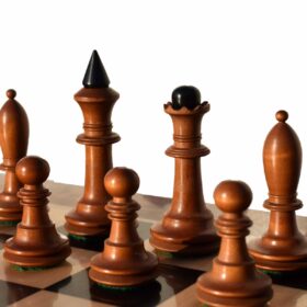 The Shkolnik soviet series reproduction Chess pieces Antiqued Boxwood & Ebonized 3.5" King -7636