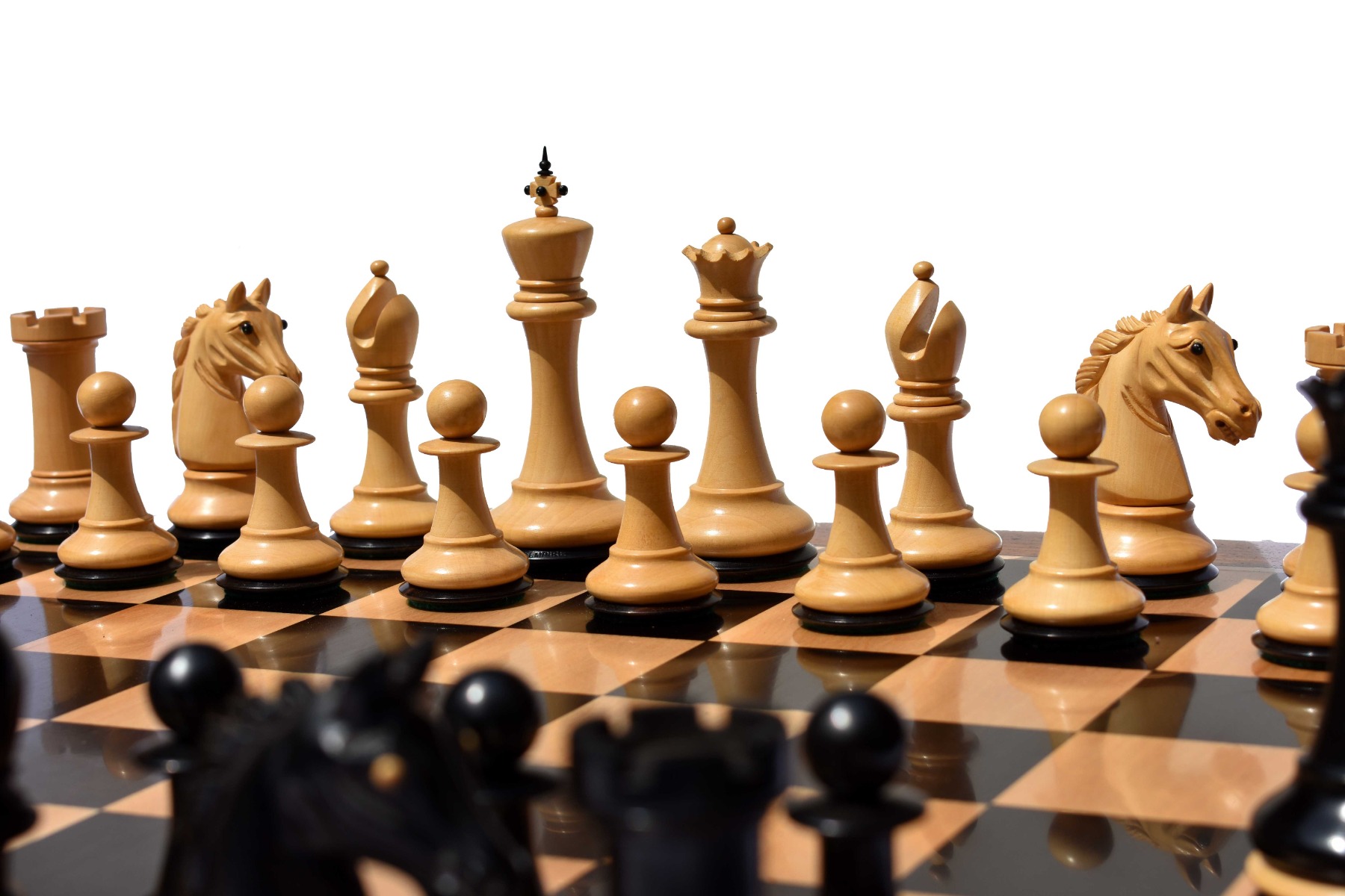 The Barbarian Knight Chess pieces Boxwood & Ebony 4.4" King -8219