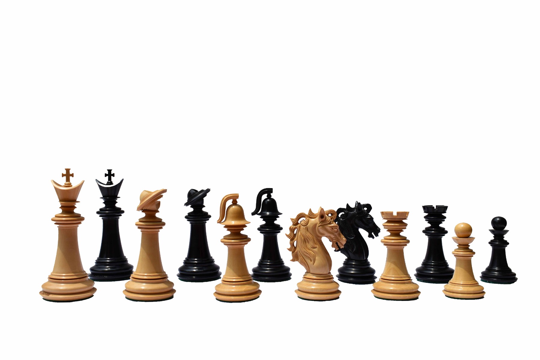 Limited Edition The Legendary Akhal-Teke Stallion chess pieces <br> Boxwood & Ebony <br> 4.5" King -0 Limited Edition The Legendary Akhal-Teke Stallion chess pieces Boxwood & Ebony 4.5" King -0