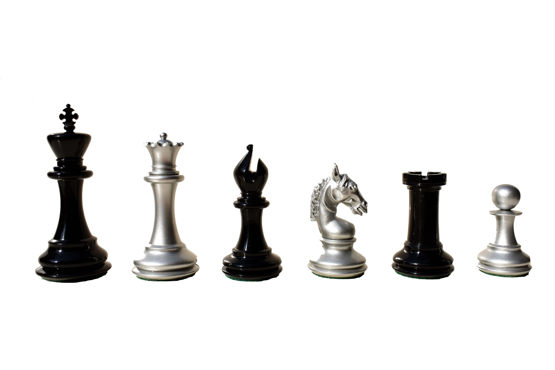 The sheffield Series chess Pieces <br> Silver & Black Boxwood Lacquered <br> 4.4" King -8401 The sheffield Series chess Pieces Silver & Black Boxwood Lacquered 4.4" King -8401