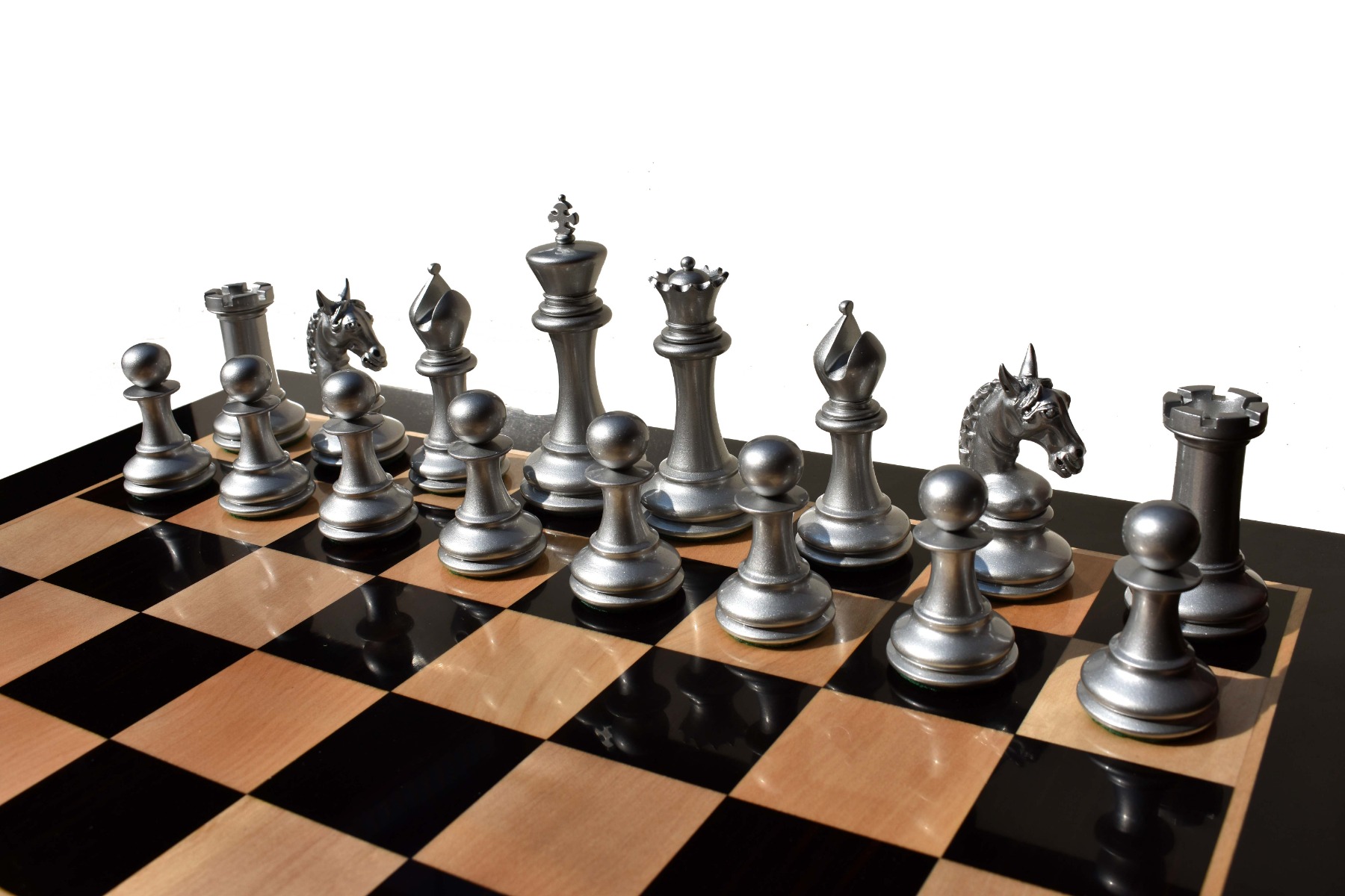 The sheffield Series chess Pieces <br> Silver & Black Boxwood Lacquered <br> 4.4" King -8405 The sheffield Series chess Pieces Silver & Black Boxwood Lacquered 4.4" King -8405