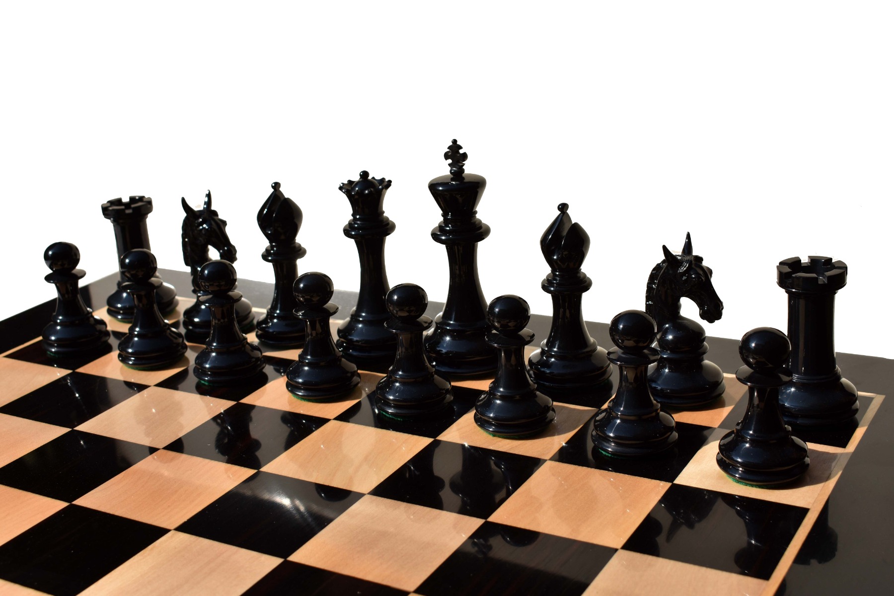 The sheffield Series chess Pieces <br> Silver & Black Boxwood Lacquered <br> 4.4" King -8408 The sheffield Series chess Pieces Silver & Black Boxwood Lacquered 4.4" King -8408