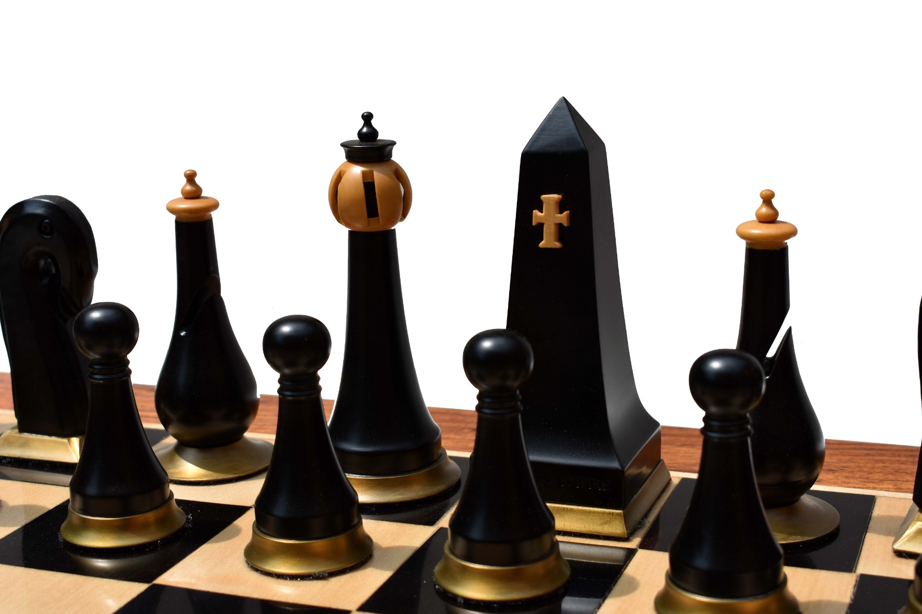 Limited Edition--The Hallgrimur Reykjavik Series chess pieces <br> Boxwood & Ebony <br> 4.5" king -8818 Limited Edition--The Hallgrimur Reykjavik Series chess pieces Boxwood & Ebony 4.5" king -8818