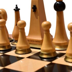 Limited Edition--The Hallgrimur Reykjavik Series chess pieces Boxwood & Ebony 4.5" king -8811