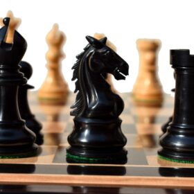 King's Crown Series Chess set Boxwood & Ebony 4.25" King with 2.25" Royal Castle chess board-8887