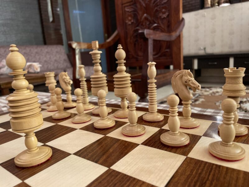 Limited Edition Timeless English Barleycorn Circa 1750-1800 <br> Striped Ebony & Boxwood <br> 4.75" King with 2" Square chess Board