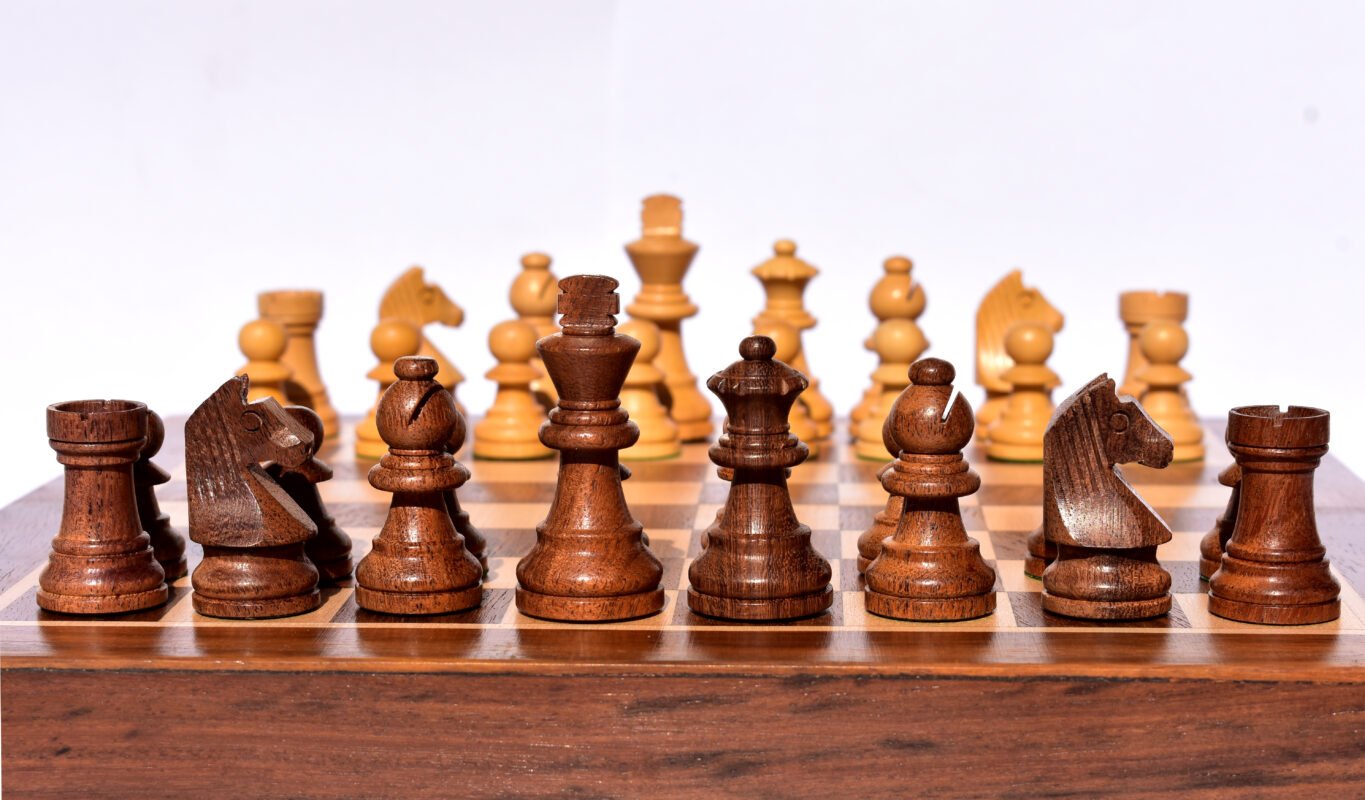 Classic Pocket Chess set 7" x 7" Foldable Magnetic chess set